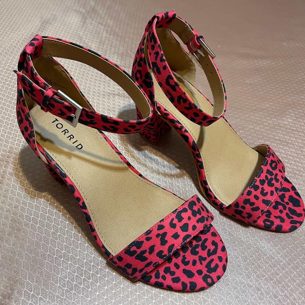 💗 Hot Pink 💗 Heels with Leopard Print by Torrid, Size 8WW